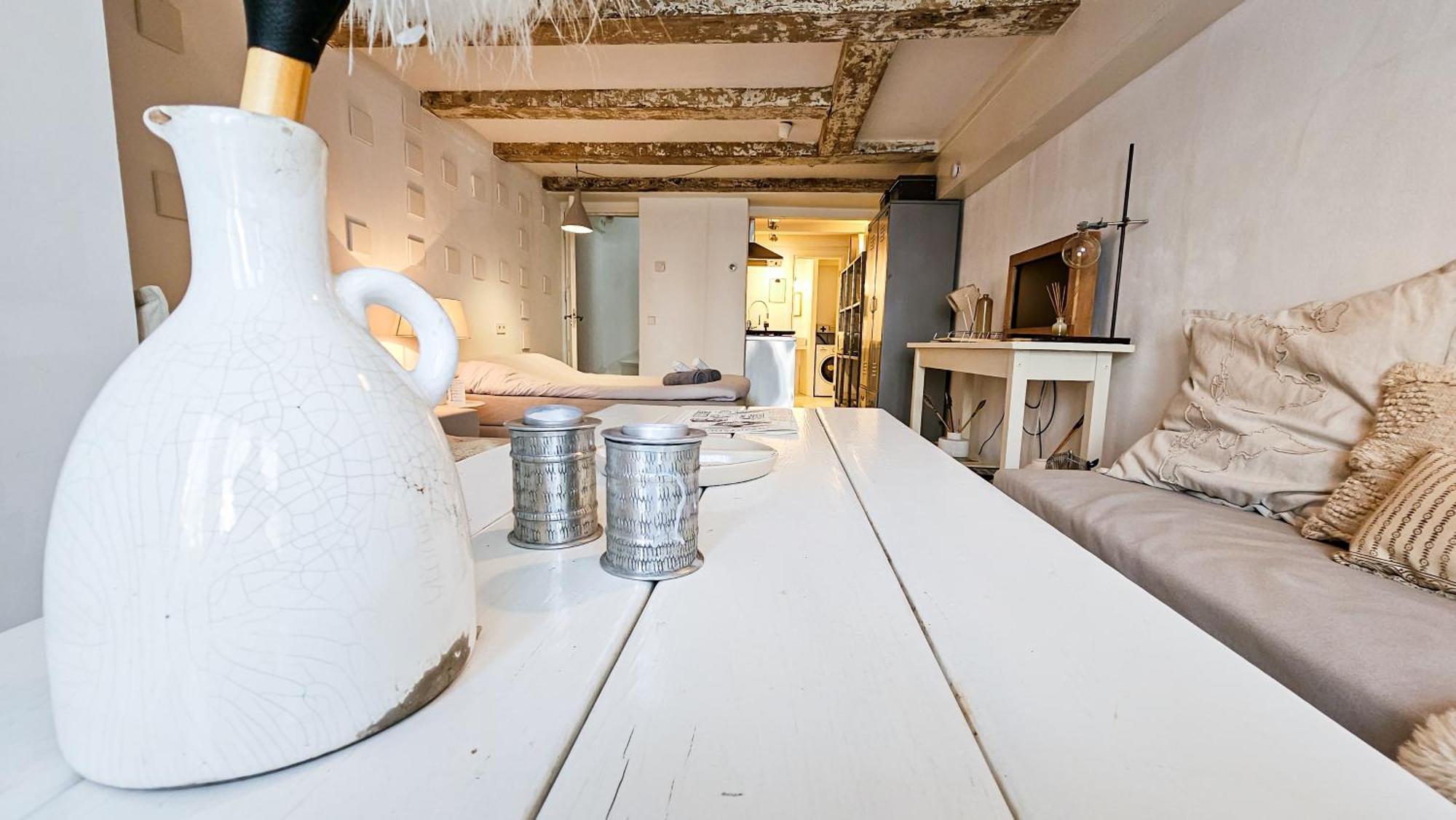 The White Wilde - Studio In A Historic Canalhouse From 1799 Amsterdam Eksteriør bilde