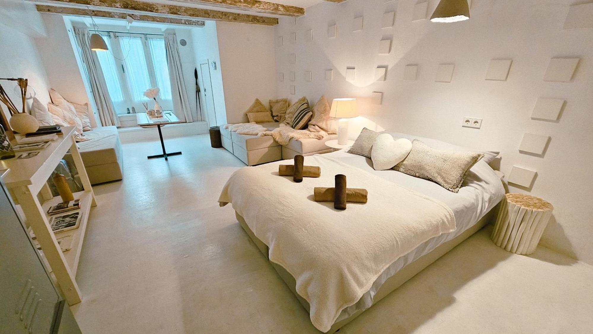 The White Wilde - Studio In A Historic Canalhouse From 1799 Amsterdam Eksteriør bilde